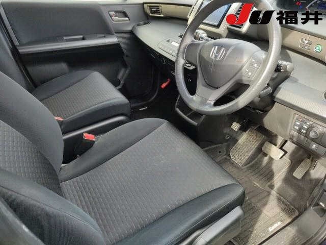 HONDA FREED SPIKE
