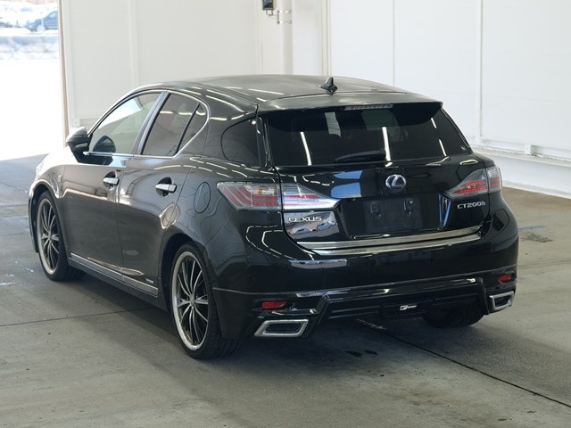 LEXUS CT200H