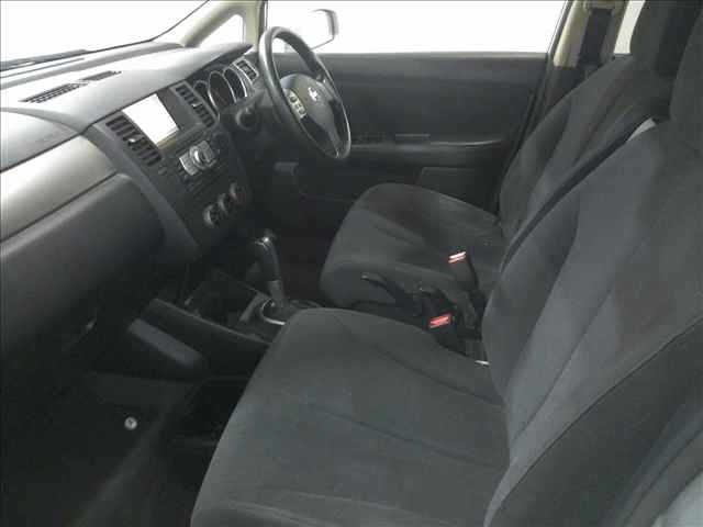 NISSAN TIIDA