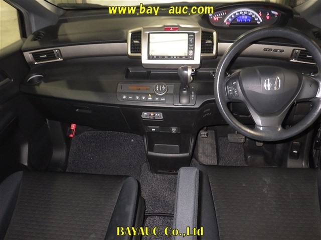 HONDA FREED SPIKE