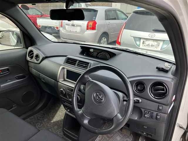 TOYOTA BB