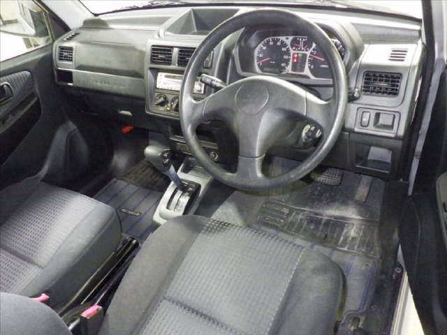 MITSUBISHI PAJERO MINI