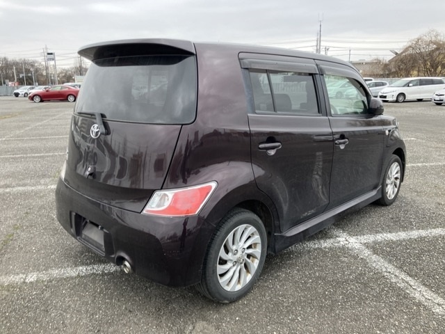 TOYOTA BB