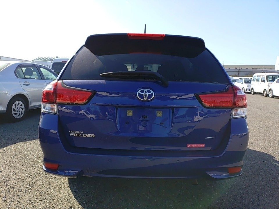 TOYOTA COROLLA FIELDER