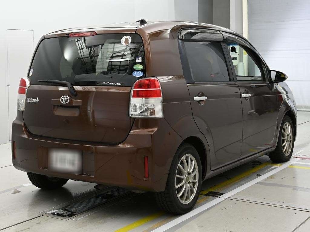 TOYOTA SPADE