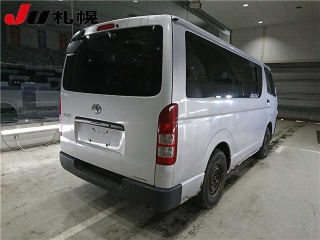 TOYOTA REGIUS ACE