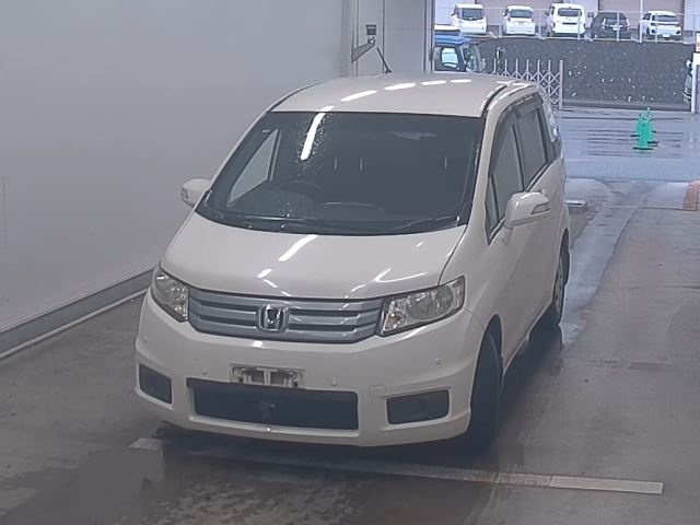 HONDA FREED SPIKE