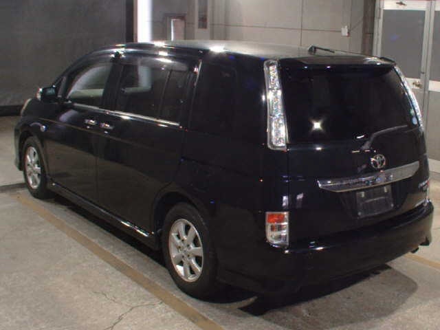 TOYOTA ISIS