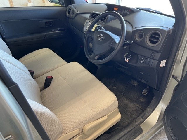 TOYOTA BB