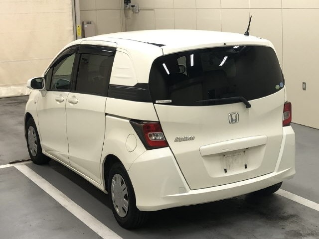 HONDA FREED SPIKE