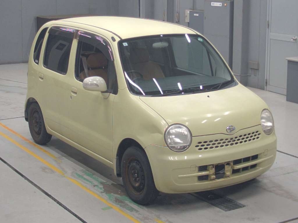 DAIHATSU MOVE LATTE