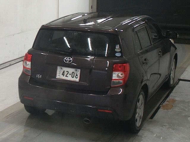 TOYOTA IST