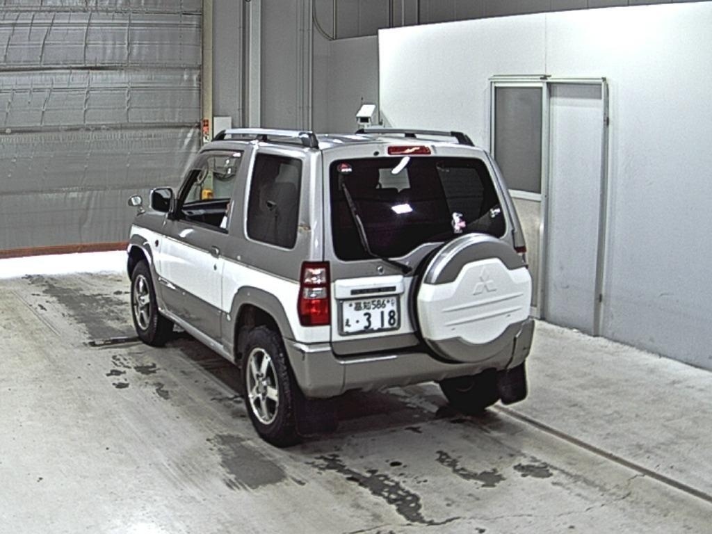 MITSUBISHI PAJERO MINI