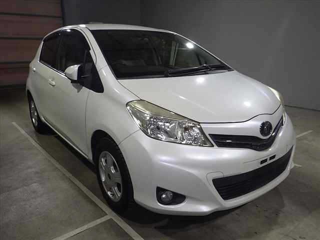 TOYOTA VITZ
