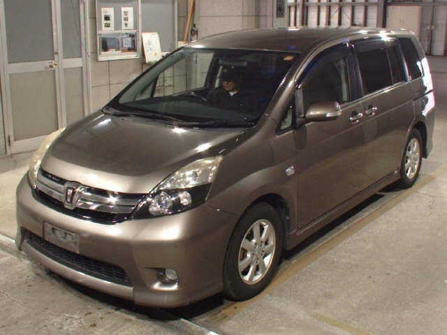 TOYOTA ISIS
