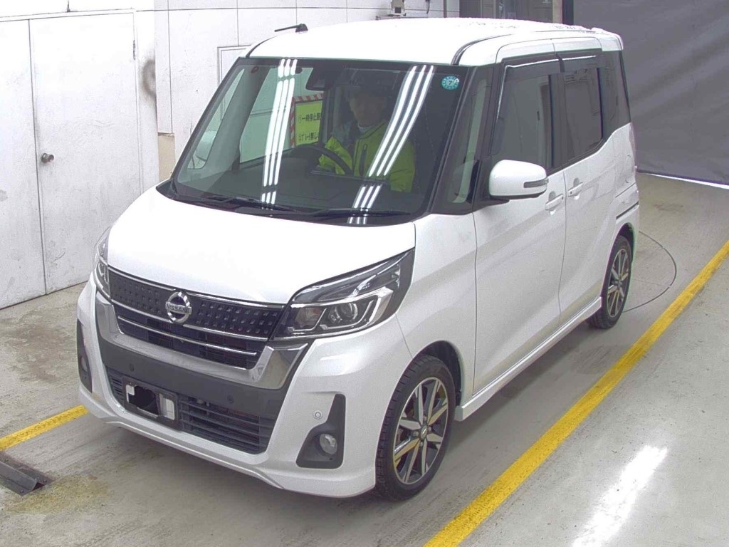 NISSAN DAYZ ROOX