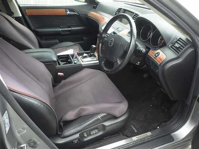 NISSAN FUGA