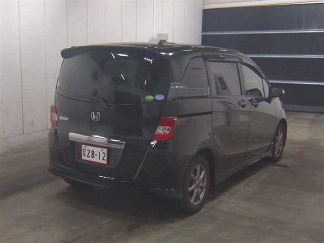 HONDA FREED SPIKE