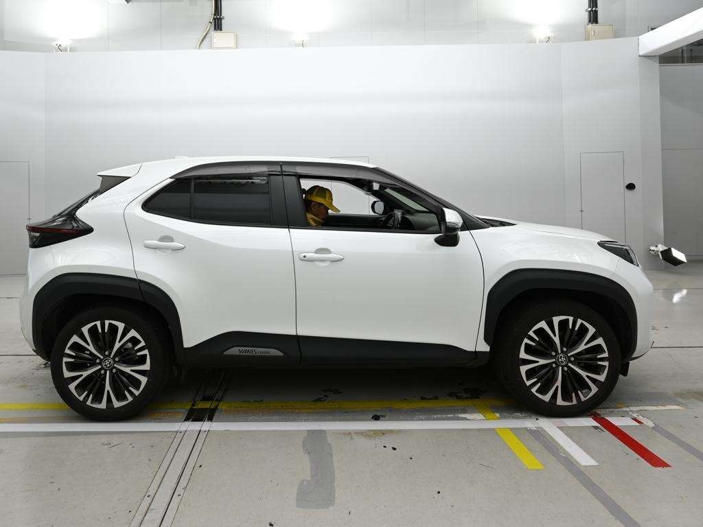 TOYOTA YARIS CROSS