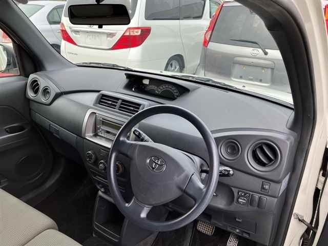 TOYOTA BB