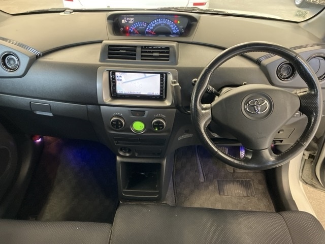 TOYOTA BB