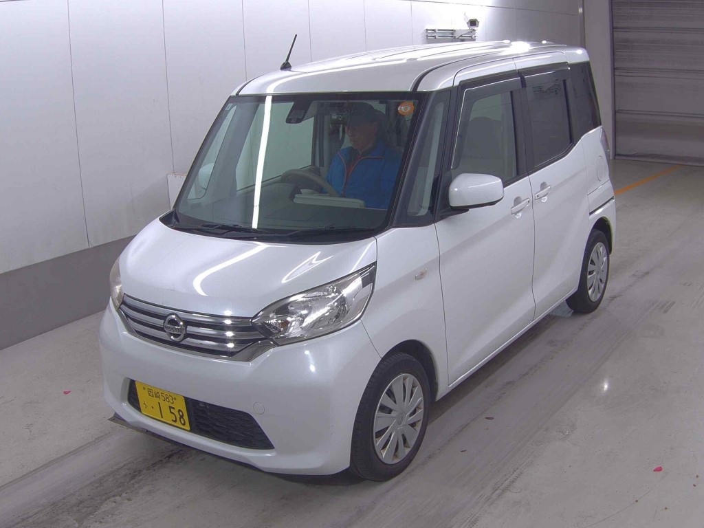 NISSAN DAYZ ROOX