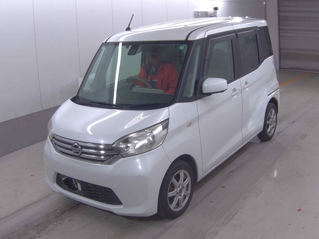 NISSAN DAYZ ROOX