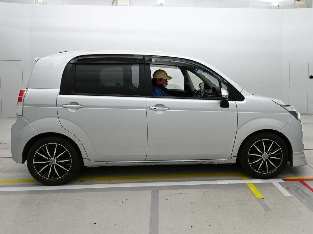 TOYOTA SPADE