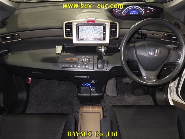 HONDA FREED SPIKE