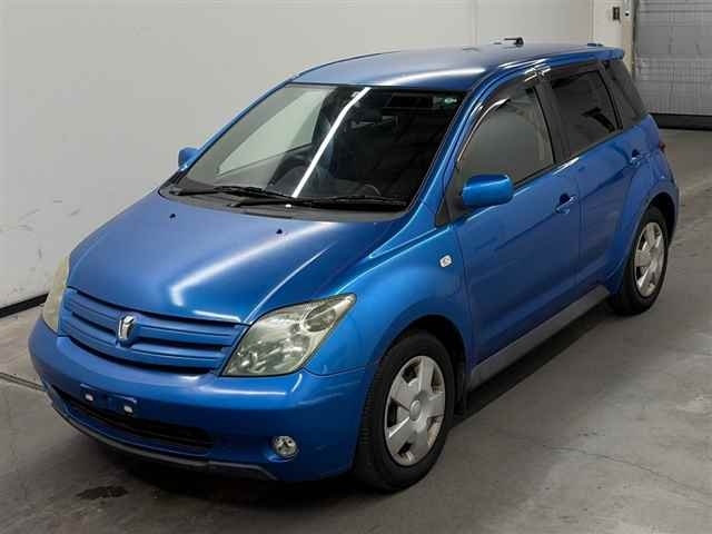 TOYOTA IST