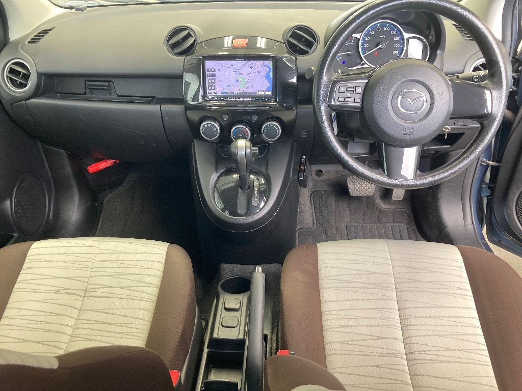 MAZDA DEMIO