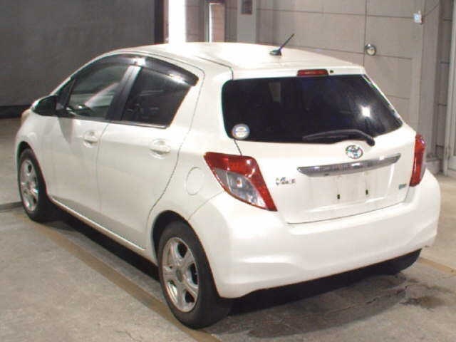 TOYOTA VITZ