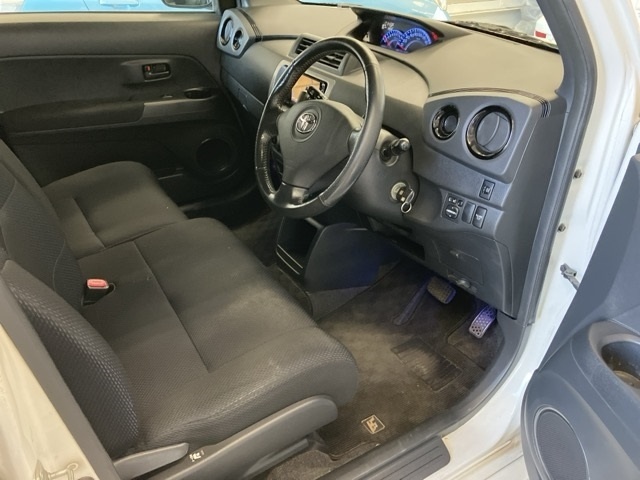 TOYOTA BB