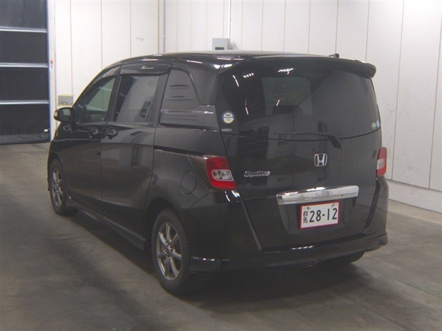 HONDA FREED SPIKE