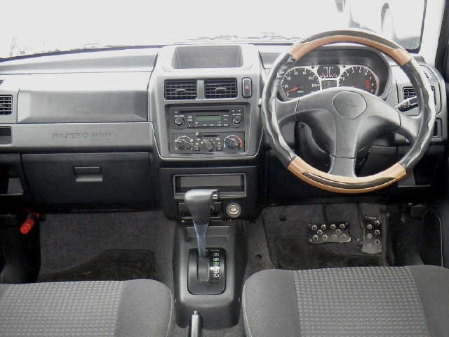 MITSUBISHI PAJERO MINI