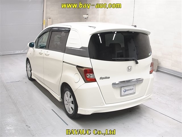 HONDA FREED SPIKE