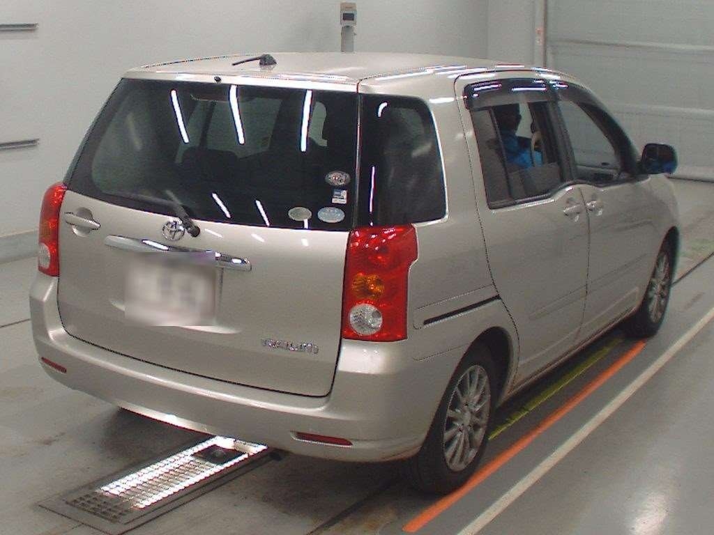 TOYOTA RAUM