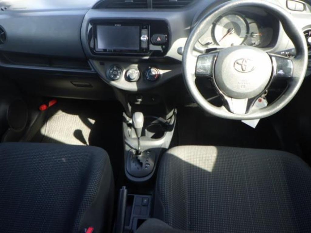TOYOTA VITZ