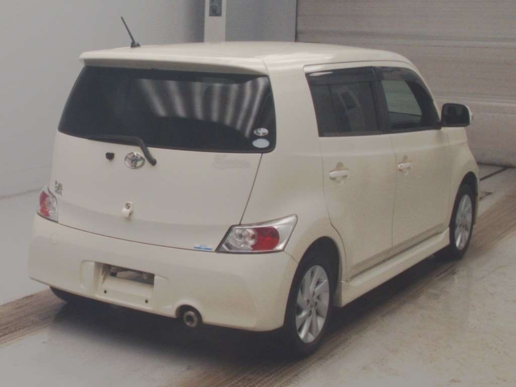 TOYOTA BB