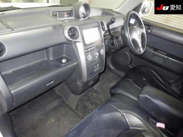 TOYOTA BB