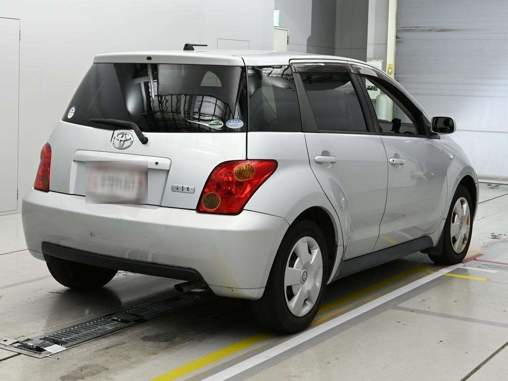 TOYOTA IST