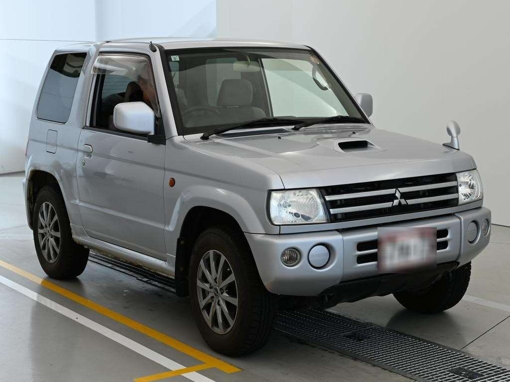 MITSUBISHI PAJERO MINI
