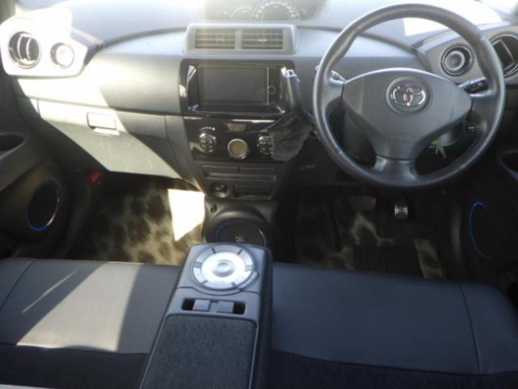 TOYOTA BB