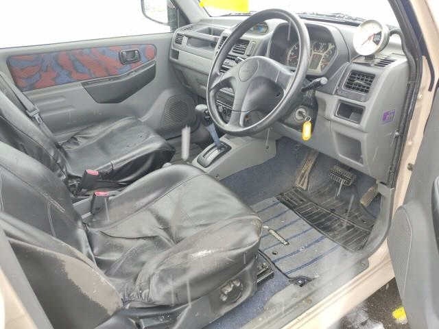 MITSUBISHI PAJERO MINI
