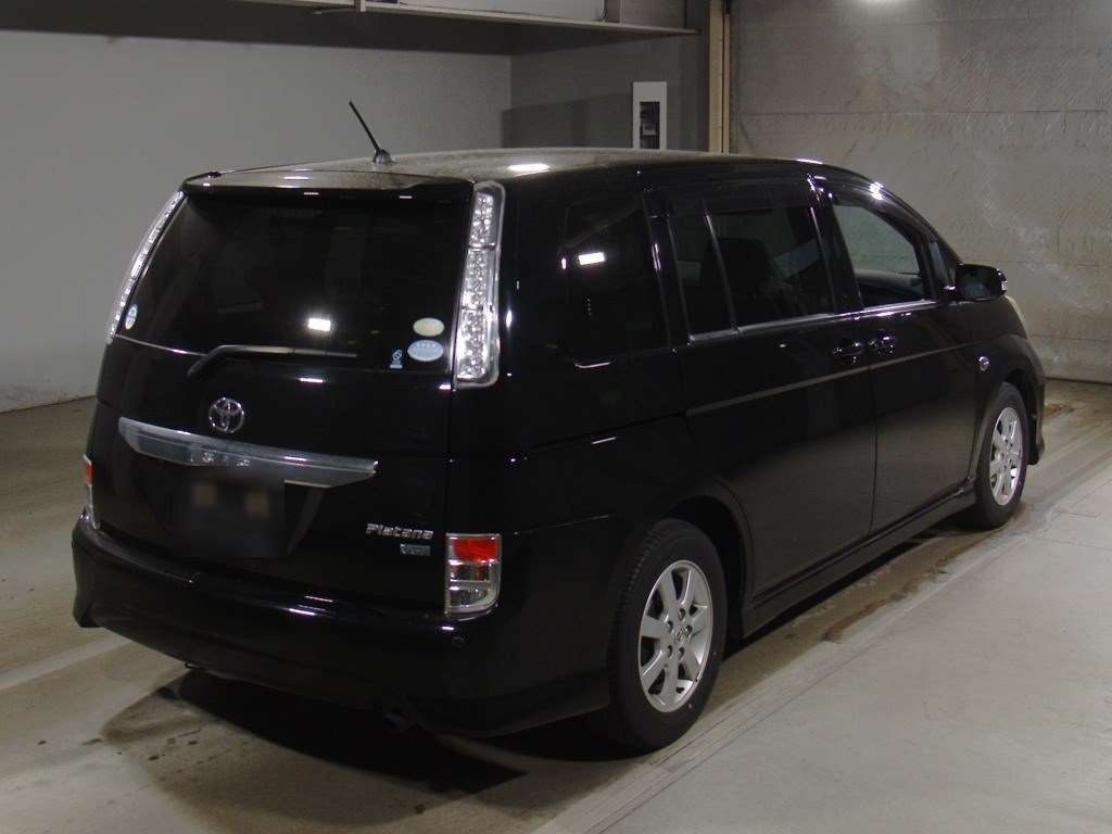 TOYOTA ISIS