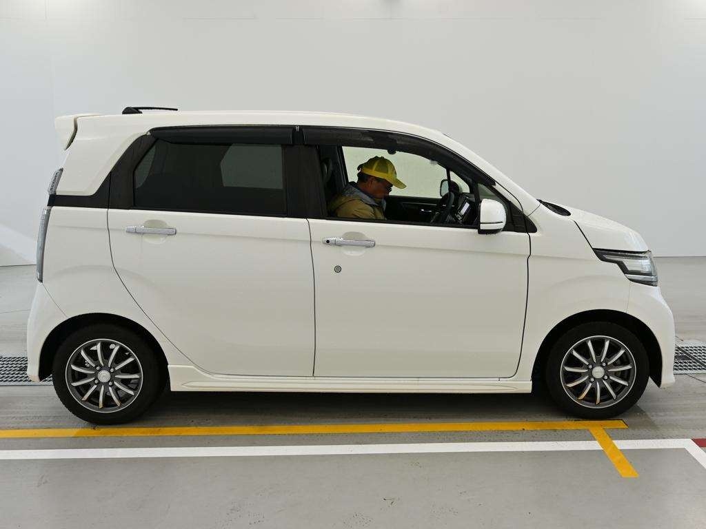 HONDA N-WGN