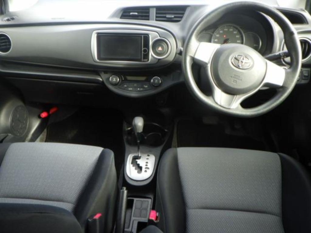 TOYOTA VITZ