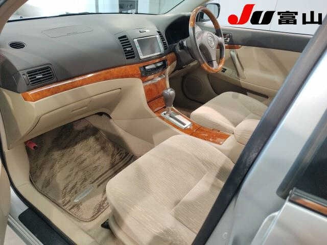 TOYOTA PREMIO