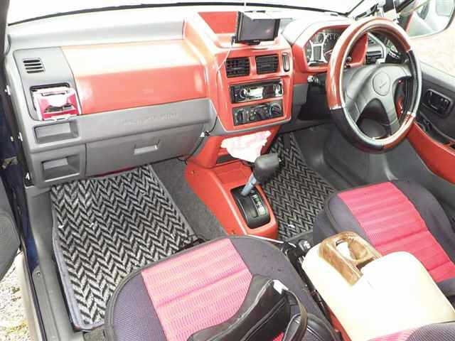 MITSUBISHI PAJERO MINI