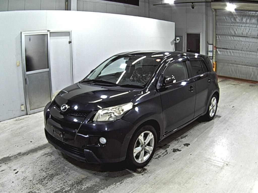 TOYOTA IST